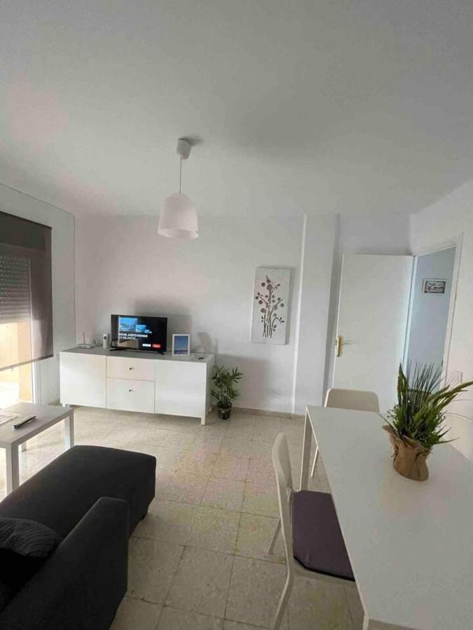 Renovated And Newly Furnished 3 Bedroom Apartment San Fernando Εξωτερικό φωτογραφία